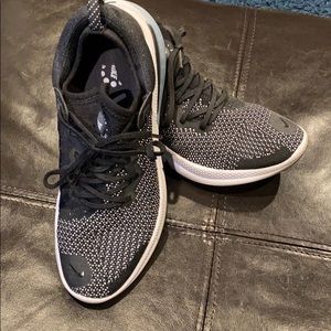 Nike black Joyride like new.